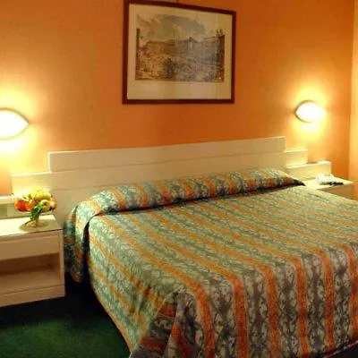 فندق باتريا 3*