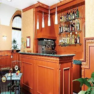 酒店 帕特里亚酒店 3*